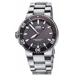 Oris Aquis   Men Watch