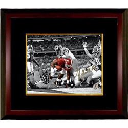 TJ Yeldon Signed Alabama Crimson Tide 8X10 Photo #4 (Horizontal Spotlight Vs Michigan)