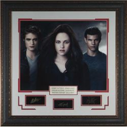Twilight Unsigned Cast Photo 31X32 Engraved Signature Series W/ Premium Leather Framed (Entertainmen