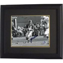 Y.A. Tittle Signed New York Giants Passing 8X10 B&W Photo Custom Framed