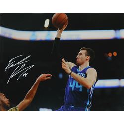 Frank Kaminsky Signed Hornets Action 16X20 Photo