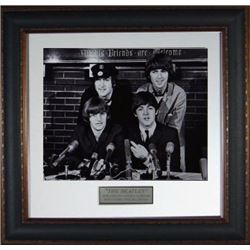 Paul Mccartney Unsigned The Beatles Vintage B&W 11X14 Photo Leather Framed (Music/Entertainment)
