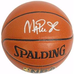 Magic Johnson Signed Indoor/Outdoor TB NBA Basketball Silver Sig Gold Logo- PSA Hologram (Los Angele