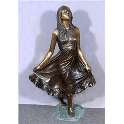 BEAUTIFUL LIFE SIZE BRONZE SCULPTURE OF YOUNG GIRL