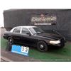 Image 4 : 2010 FORD CROWN VICTORIA ~ 134,561 MILES VIN: 2FABP7BV2AX129467, SEDAN, RWD, V8, 4.6L, BLACK & WHITE