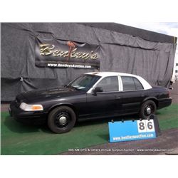 2009 FORD CROWN VICTORIA ~ 153,540 MILES VIN: 2FAHP71V19X112571, SEDAN, RWD, V8, 4.6L, BLACK & WHITE