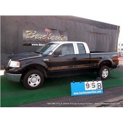 2004 FORD F-150 PICKUP 4WD ~ 104,542 MILES VIN: 1FTPX14564NC46288, BLACK & WHITE, 4WD, V8, 5.4L, AC 