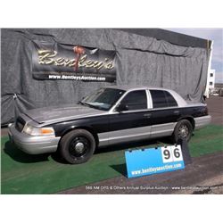 2008 FORD CROWN VICTORIA ~ 122,228 MILES VIN: 2FAFP71VX8X1141234, SEDAN, RWD, V8, 4.6L, SILVER & BLA