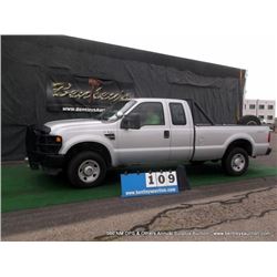 2008 FORD F-250 SUPER DUTY ~ 128,373 MILES VIN: 1FTSX21Y28ED99626, PICKUP, 4WD, V10, 6.8L, GREY, A/C