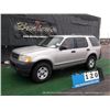 Image 1 : 2004 FORD EXPLORER 4WD ~ 136,902 MILES VIN: 1FMZU72K24ZA95211, SUV, 4WD, V6, 4.0L, GREY, AC COLD, SP