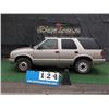 Image 2 : 2002 CHEVROLET BLAZER 4WD ~ 129,485 MILES VIN: 1GNDT13W62K205366, SUV, 4WD, V6, 4.3L, TAN, WINDSHIEL