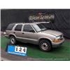 Image 4 : 2002 CHEVROLET BLAZER 4WD ~ 129,485 MILES VIN: 1GNDT13W62K205366, SUV, 4WD, V6, 4.3L, TAN, WINDSHIEL