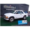 Image 1 : 2001 CHEVROLET BLAZER 4WD ~ 121,430 MILES VIN: 1GNCT18W91K225761, SUV, 4WD, V6, 4.3L, WHITE, WINDSHI