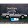 Image 5 : 2000 FORD CROWN VICTORIA ~ 098,487 MILES VIN: 2FAFP71W5YX197946, SEDAN, RWD, V8, 4.6L, GREY, WINDSHI