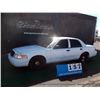 Image 1 : 2002 FORD CROWN VICTORIA ~ 127,884 MILES VIN: 2FAFP71W92X106720, SEDAN, RWD, V8, 4.6L, WHITE, AC WAR