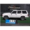 Image 2 : 1999 JEEP CHEROKEE 4X4 4WD ~ 194,944 MILES VIN: 1J4FF68S6XL534592, SUV, 4WD, I6, 4.0L, WHITE, A/C CO