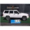 Image 5 : 1999 JEEP CHEROKEE 4X4 4WD ~ 194,944 MILES VIN: 1J4FF68S6XL534592, SUV, 4WD, I6, 4.0L, WHITE, A/C CO