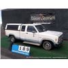Image 4 : 1987 FORD RANGER ~ 98,814 MILES VIN: 1FTCR14A3HPB13682, PICKUP, RWD, I4, 2.3L, WHITE, WINDSHIELD CRA