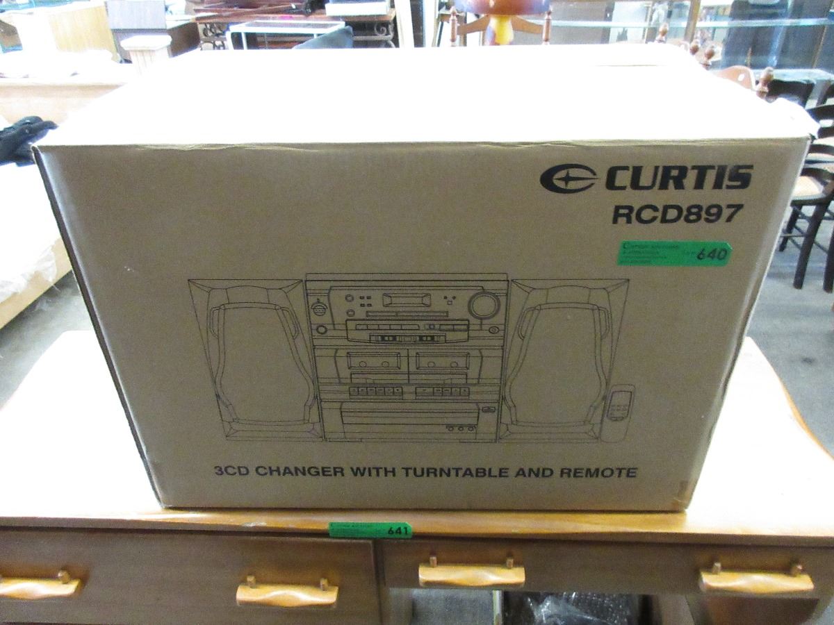 Curtis RCD897 home stereo system - used