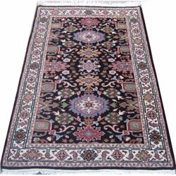 lustrous Indian Heriz design handmade Rug (59 X26 )