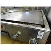 Image 2 : Wells 3' Electric Flat Grill