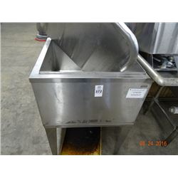 S/S Ice Bin