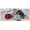 Image 1 : FLAT OF ART GLASS PAPERWEIGHTS INCLUDING