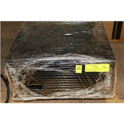 SIXTEEN 12" SQUARE BLACK SERVING PLATES