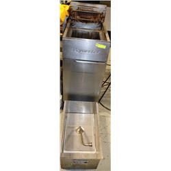 FRYMASTER GAS DEEPFRYER WITH OIL FILTER
