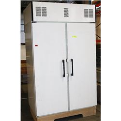 FOSTER 2 DOOR COOLER