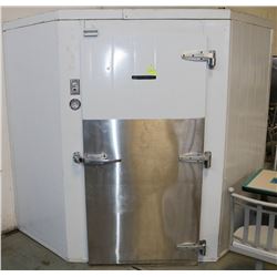 GENERAL CORNER WALK-IN COOLER
