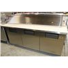 Image 1 : TRUE 3 DOOR REFRIGERATED PREP TABLE