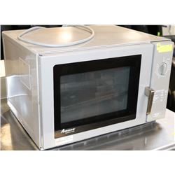 AMANA 1000W COMMERCIAL MICROWAVE - MODEL RCS10DA