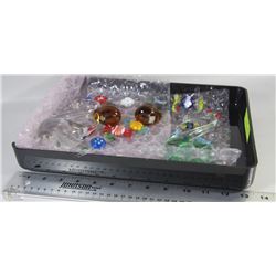 BLACK TRAY FILLED WITH ART GLASS FIGURINES+CANDIES
