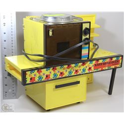 KENNER PRODUCTS CANADA EASY BAKE OVEN -
