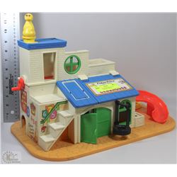 VINTAGE FISHER-PRICE PLAY FAMILY SESAME STREET