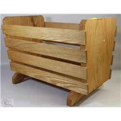 SOLID OAK MAGAZINE RACK /NEWSPAPER HOLDER