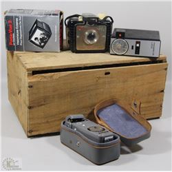 LOT OF VINTAGE KODAK BROWNIE BULLET CAMERA  AND