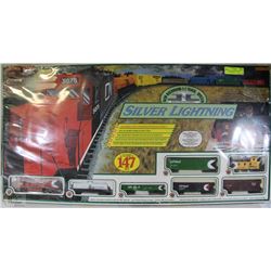 147 PIECE SILVER LIGHTNING MODEL TRAIN KIT