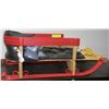 Image 1 : VEGABOND RED CHILDREN'S SLED
