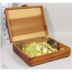 SMALL JEWELRY BOX WITH CONTENTS