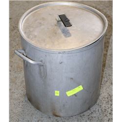 32 QT POT WITH LID ON CHOICE