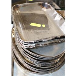 LOT OF ROASTING PANS