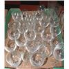 Image 1 : FLAT OF WINE GLASSES