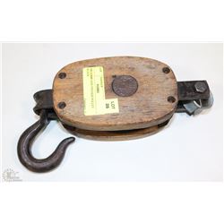 VINTAGE PULLEY BLOCK