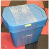 Image 1 : BUNDLE OF 4 RUBBERMAID STORAGE