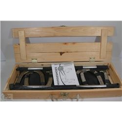 OFFICIAL FORGED STEEL HORSE SET WITH POSTS & CASE