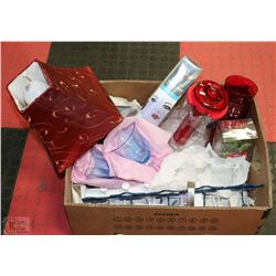 BOX W/BOAT HOUSE DRINK CANISTER WITH