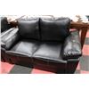 Image 2 : NEW BLACK LEATHERETTE WITH WHITE STITCHING SOFA
