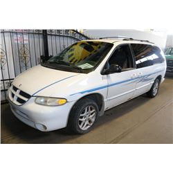 2000 DODGE CARAVAN SE